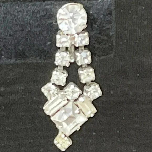 Vintage Rhinestone Screw-Back Earrings – Silver-Tone Chandelier, 1.5” - Picture 4 of 6